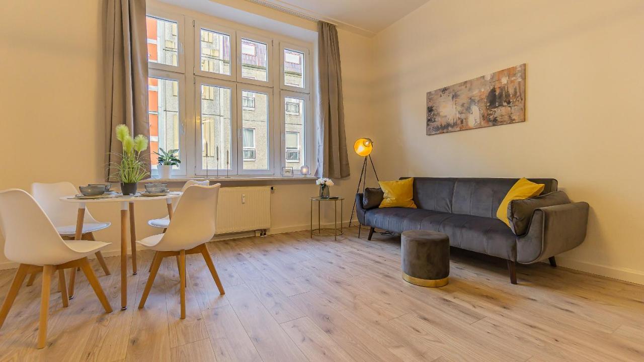 Cityapartment - 53 M², 2 Zimmer, Zentral, Netflix, Kueche, Waschmaschine Cottbus Dış mekan fotoğraf