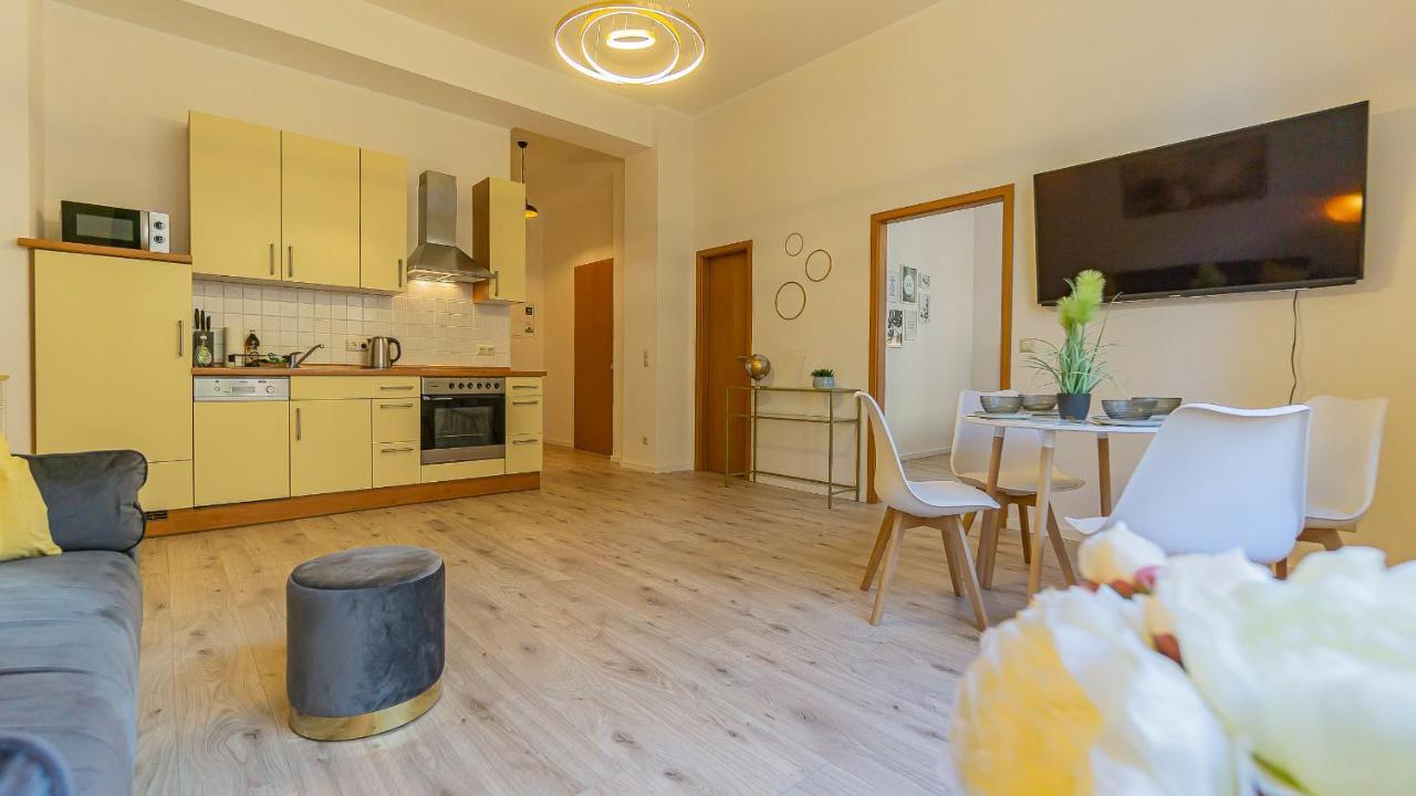 Cityapartment - 53 M², 2 Zimmer, Zentral, Netflix, Kueche, Waschmaschine Cottbus Dış mekan fotoğraf